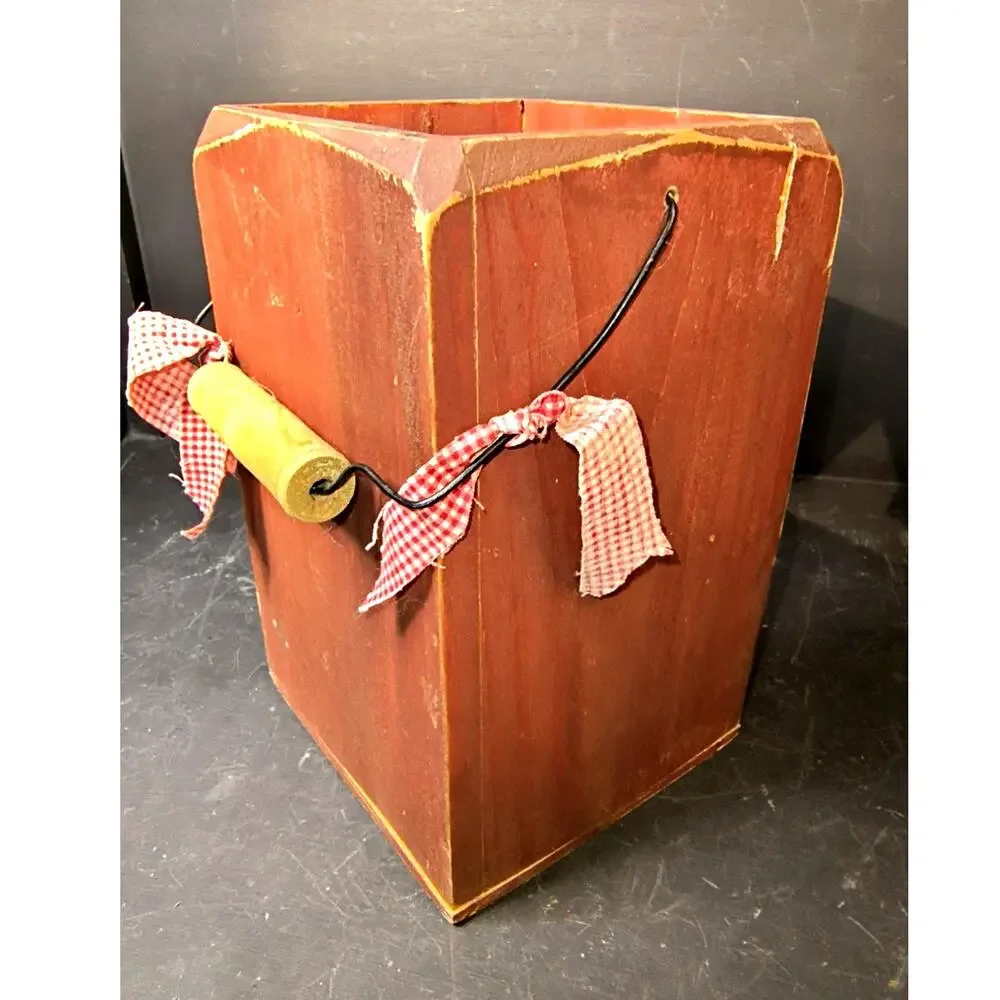 2000.  Rustic Red Wooden Lantern Candle Box Primitive Folk Art Star Cut Out